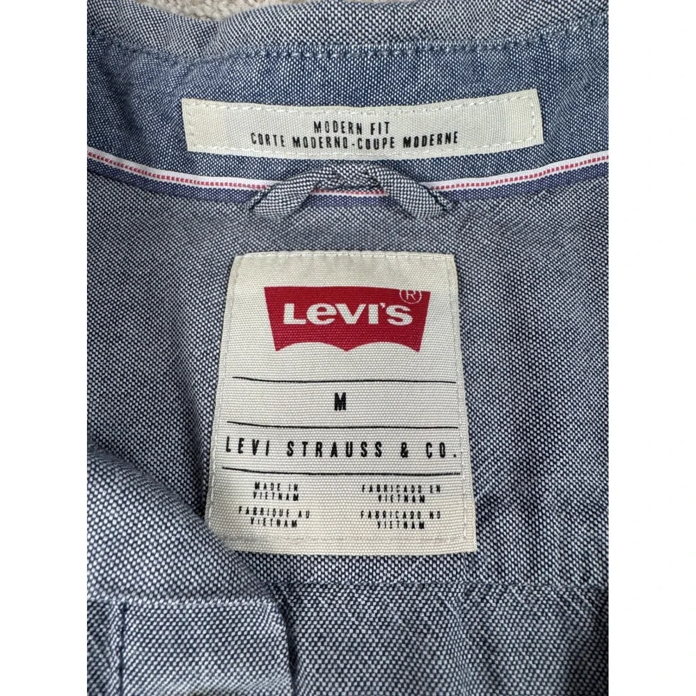 Levis Mens Modern Fit Blue Chambray Button Down Shirt Long Sleeve Size M